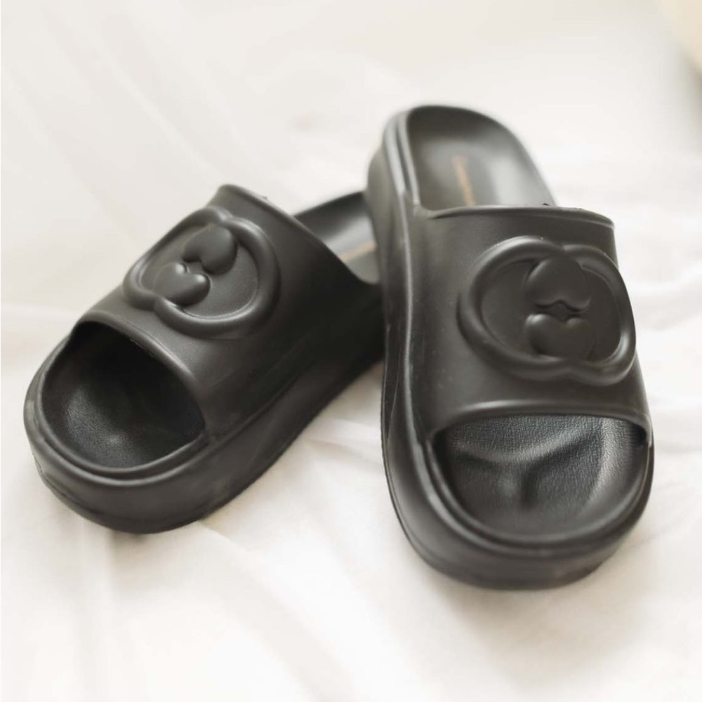 Black Chunky Slides - Size 10